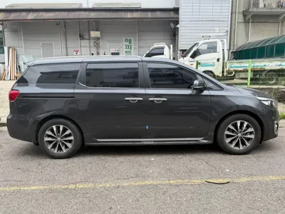 Kia Canival