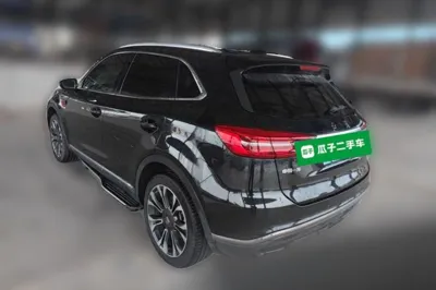 Hongqi HS5