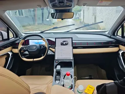 Geely Boyue L
