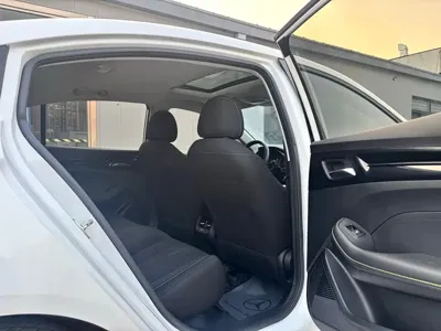 Roewe i5