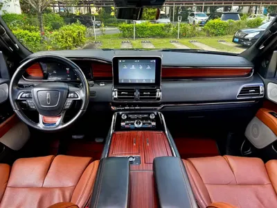 Lincoln Navigator