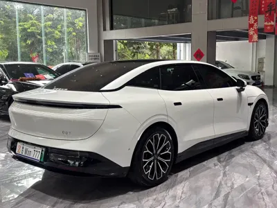 Zeekr 007