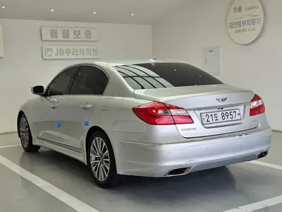 Hyundai Genesis