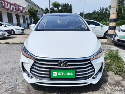 BYD MAX