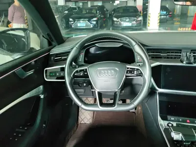 Audi A7L