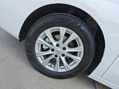 Roewe i5