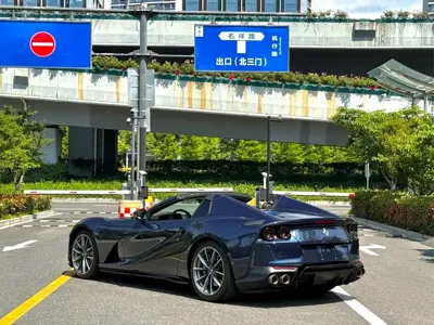 Ferrari 812