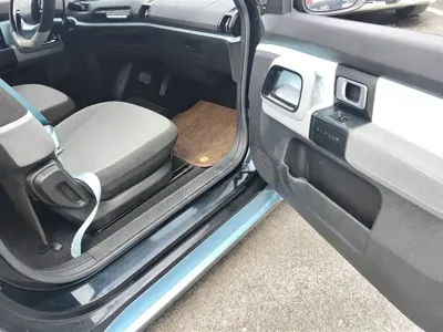 Baojun E300