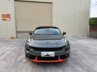 Lynk & Co 02