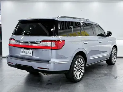 Lincoln Navigator