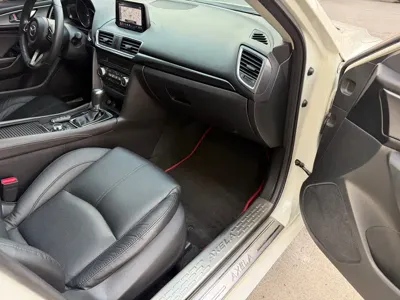 Mazda 3 Axela