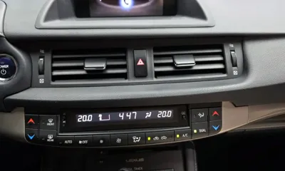 Lexus CT200h