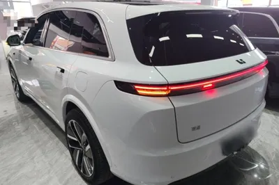 Li Auto L7