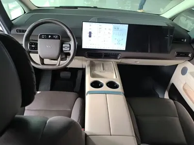 Li Auto Li MEGA