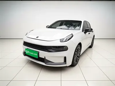 Lynk & Co 03