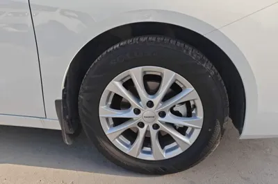 Roewe i5