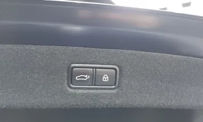Genesis EQ900