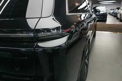 Li Auto L8