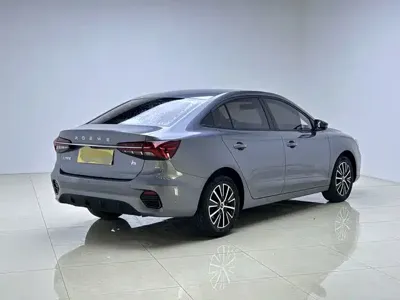Roewe i5