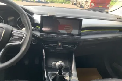 Roewe i5