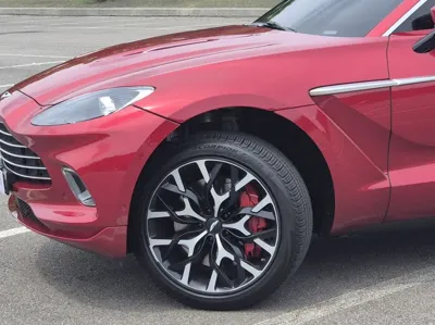 Astonmartin DBX