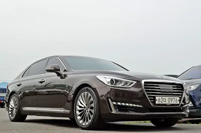 Genesis EQ900