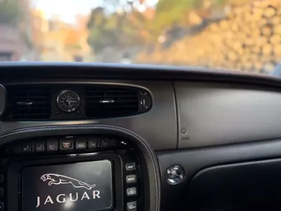Jaguar XJR
