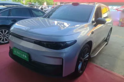 Leapmotor C16