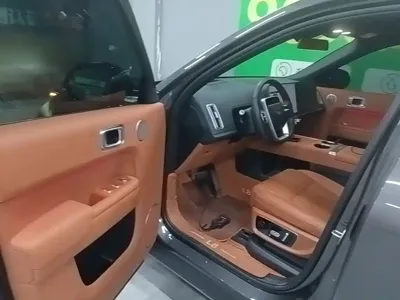 Li Auto Li L8