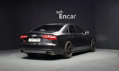 Audi S8