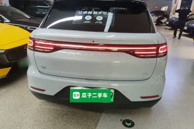 Leapmotor C11