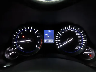 Infiniti Q70