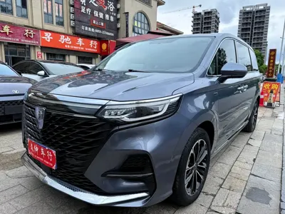 Roewe iMAX8