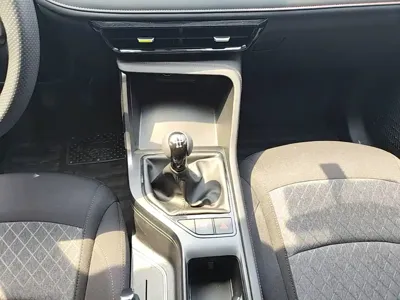 Roewe i5