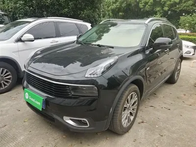 Lynk & Co 01