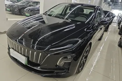 Hongqi E-QM5