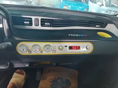 Wuling MINIEV