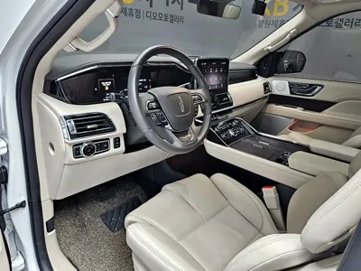 Lincoln Navigator