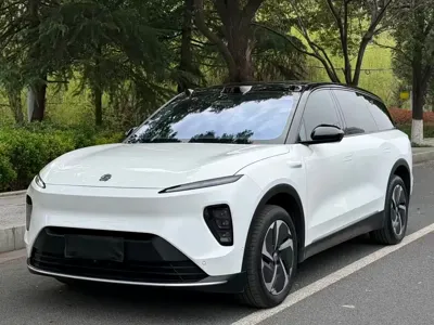 Nio ES8
