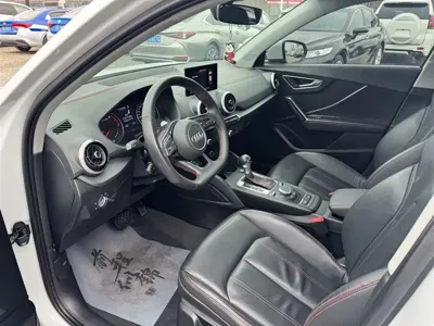 Audi Q2L