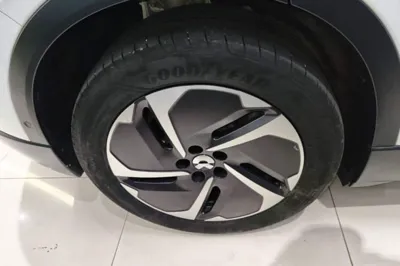 Nio EC6
