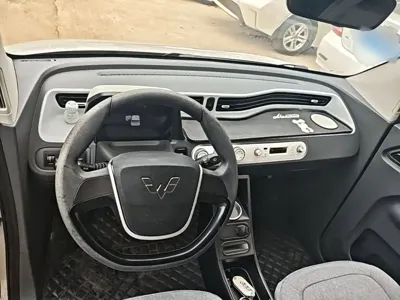 Wuling MINIEV