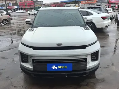 Geely ICON