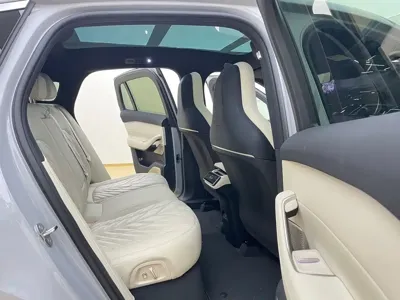Nio EC6