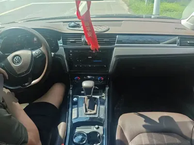 Volkswagen Phideon