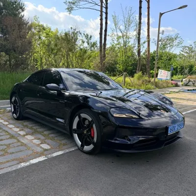 Porsche Taycan