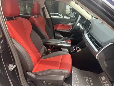 BMW iX1