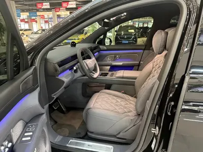 Nio ES8