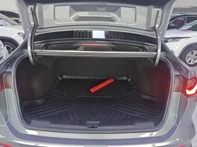 Roewe i5