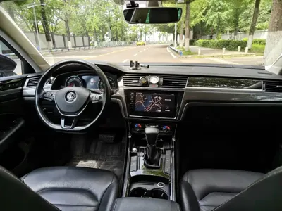 Volkswagen Phideon